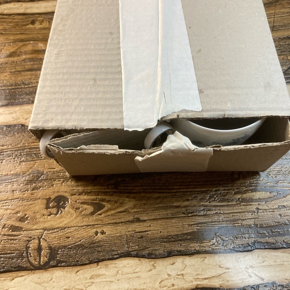 🎉🎉HP🎉🎉 Johann Haviland set of 4 Blue Garland coffee cups - Picture 2 of 11